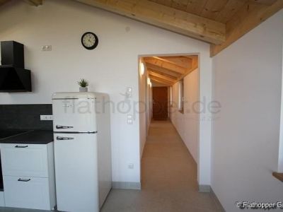 M&ouml;blierte Neubauwohnung mit 2 Zimmern und Balkon - N&auml;he Tuntenhausen