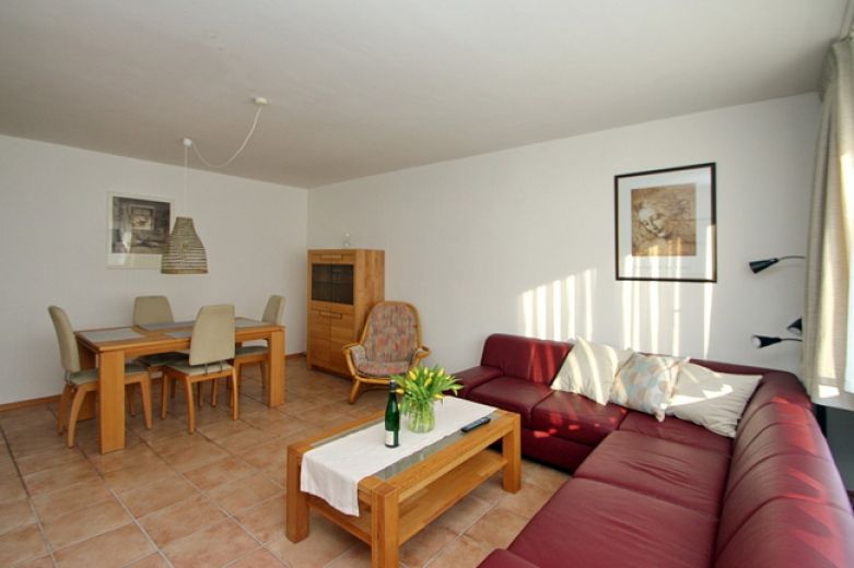 Ideal f&uuml;r Monteure: Moderne 3-Raum-Wohnung mit zwei Schlafzimmern (4-5 Personen) N&auml;he Moers,  VDSL 100 aktiv