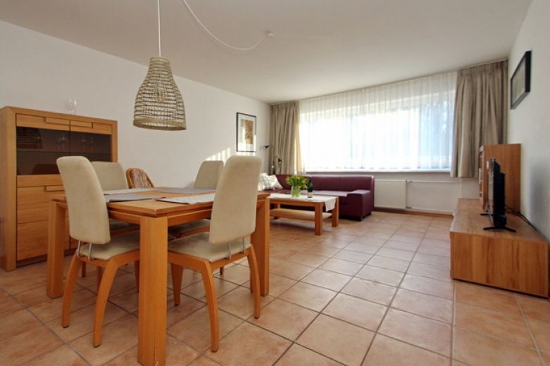 Ideal f&uuml;r Monteure: Moderne 3-Raum-Wohnung mit zwei Schlafzimmern (4-5 Personen) N&auml;he Moers,  VDSL 100 aktiv