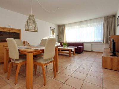 Ideal f&uuml;r Monteure: Moderne 3-Raum-Wohnung mit zwei Schlafzimmern (4-5 Personen) N&auml;he Moers,  VDSL 100 aktiv
