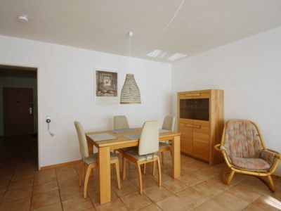 Ideal f&uuml;r Monteure: Moderne 3-Raum-Wohnung mit zwei Schlafzimmern (4-5 Personen) N&auml;he Moers,  VDSL 100 aktiv