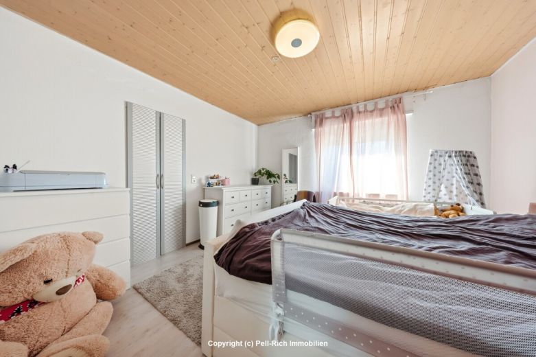 LIEBLINGSORT: Gem&uuml;tliche 3,5-Zimmer-Wohnung mit Hobbyraum und eigenem Garten in R&uuml;lzheim zum Kauf