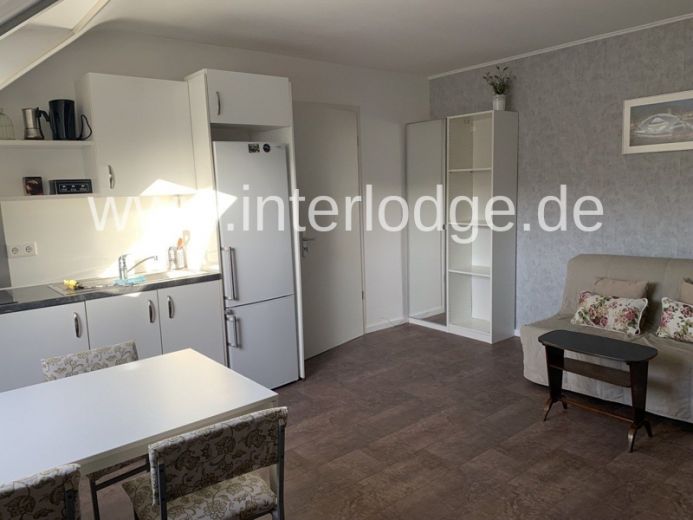 INTERLODGE Meerbusch: Helle, komplett m&ouml;blierte Dachgescho&szlig;wohnung
