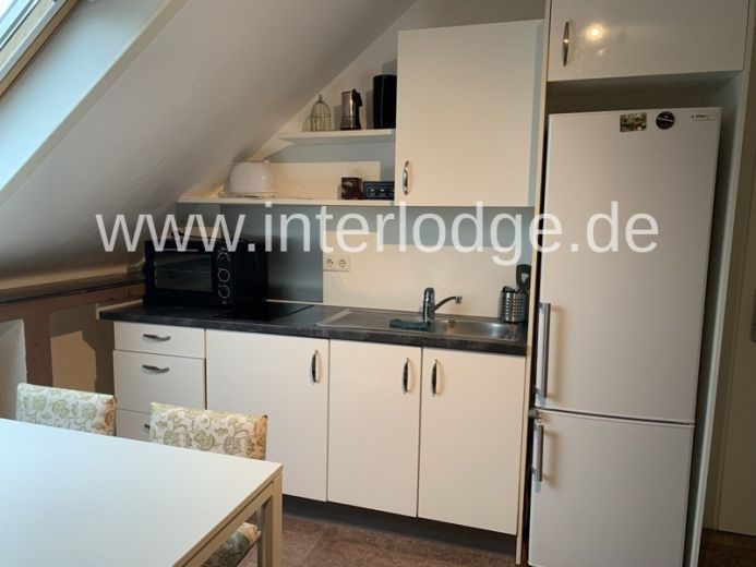INTERLODGE Meerbusch: Helle, komplett m&ouml;blierte Dachgescho&szlig;wohnung