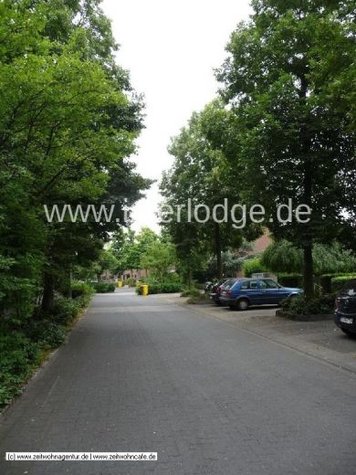 INTERLODGE Meerbusch: Helle, komplett m&ouml;blierte Dachgescho&szlig;wohnung