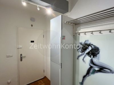 Schick modern, Balkon und WLAN, ruhige Lage, gute Anbindung!