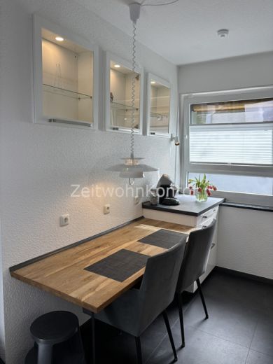 Schick modern, Balkon und WLAN, ruhige Lage, gute Anbindung!