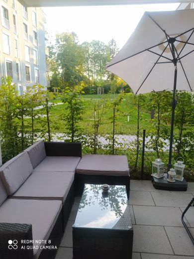 Moebelierte 2 Zimmer Wohnung mit Terasse