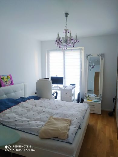 Moebelierte 2 Zimmer Wohnung mit Terasse