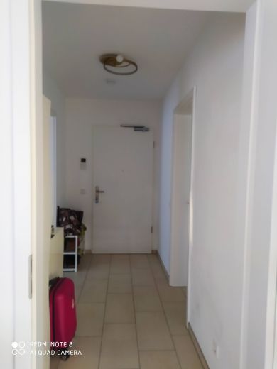 Moebelierte 2 Zimmer Wohnung mit Terasse