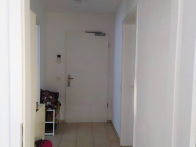 Moebelierte 2 Zimmer Wohnung mit Terasse