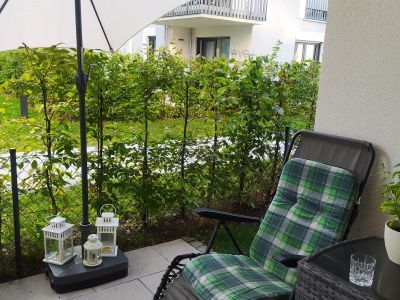 Moebelierte 2 Zimmer Wohnung mit Terasse
