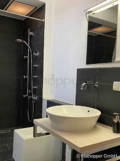 Zentral gelegene 2-Zimmer-Wohnung mit kleiner Terrasse und Parkplatz in Prien - Landkreis Rosenheim