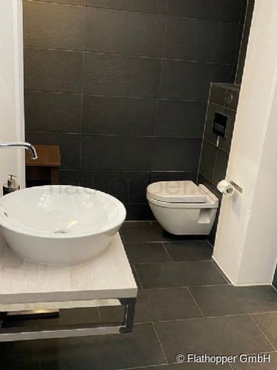 Zentral gelegene 2-Zimmer-Wohnung mit kleiner Terrasse und Parkplatz in Prien - Landkreis Rosenheim