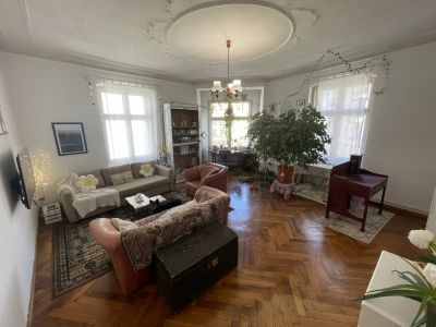 Charmante Altbauwohnung nahe Rosenthaler Platz &ndash; 100 qm, 2,5 Zimmer, Balkon, teilm&ouml;bliert | ab 01. Mai, mind. 2 Monate | KEINE ANMELDUNG