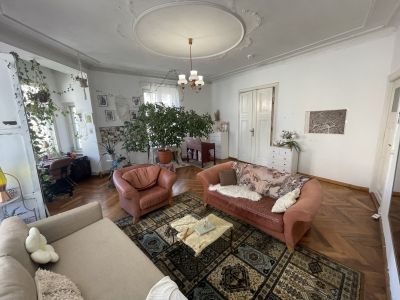 Charmante Altbauwohnung nahe Rosenthaler Platz &ndash; 100 qm, 2,5 Zimmer, Balkon, teilm&ouml;bliert | ab 01. Mai, mind. 2 Monate | KEINE ANMELDUNG