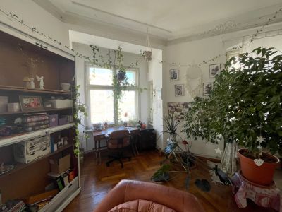 Charmante Altbauwohnung nahe Rosenthaler Platz &ndash; 100 qm, 2,5 Zimmer, Balkon, teilm&ouml;bliert | ab 01. Mai, mind. 2 Monate | KEINE ANMELDUNG