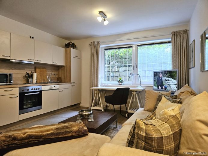 Helles Souterrain-Apartment in einer eleganten Neubauvilla mit Garten in M&uuml;nchen - Sendling