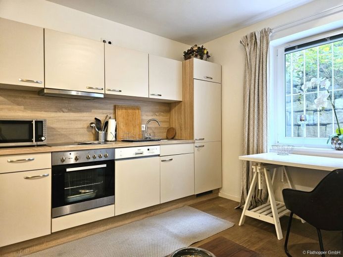 Helles Souterrain-Apartment in einer eleganten Neubauvilla mit Garten in M&uuml;nchen - Sendling