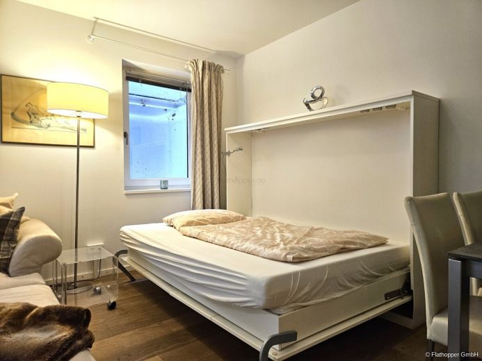 Helles Souterrain-Apartment in einer eleganten Neubauvilla mit Garten in M&uuml;nchen - Sendling