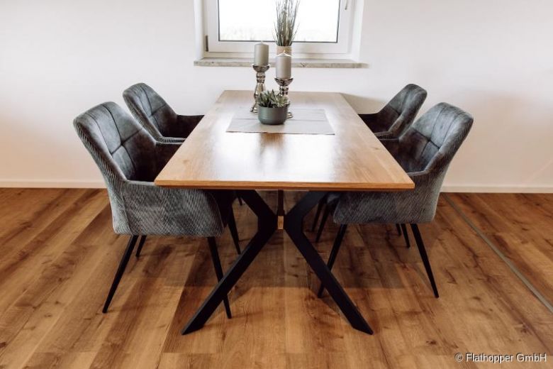 M&ouml;blierte 3-Zimmer-Dachgeschoss-Wohnung in S&ouml;llhuben / Ortsgemeinde Riedering