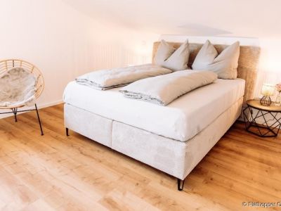 M&ouml;blierte 3-Zimmer-Dachgeschoss-Wohnung in S&ouml;llhuben / Ortsgemeinde Riedering