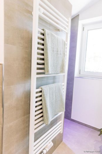 M&ouml;blierte 3-Zimmer-Dachgeschoss-Wohnung in S&ouml;llhuben / Ortsgemeinde Riedering