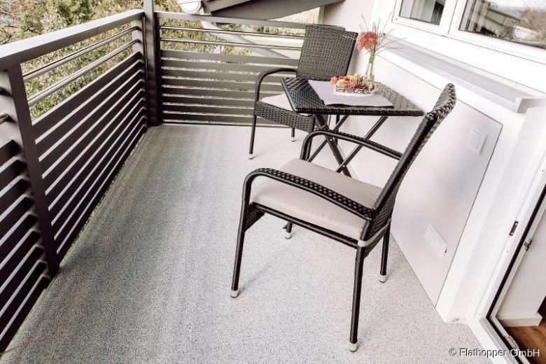 M&ouml;blierte 3-Zimmer-Dachgeschoss-Wohnung in S&ouml;llhuben / Ortsgemeinde Riedering