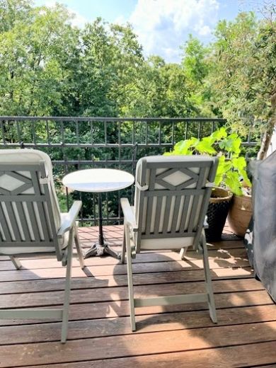 Stylische 3,5-Zimmer-Wohnung mit Sonnenterrasse und Stellplatz