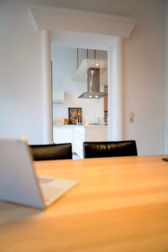 Stylische 3,5-Zimmer-Wohnung mit Sonnenterrasse und Stellplatz