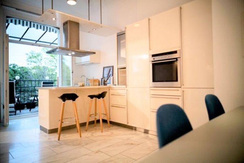 Stylische 3,5-Zimmer-Wohnung mit Sonnenterrasse und Stellplatz