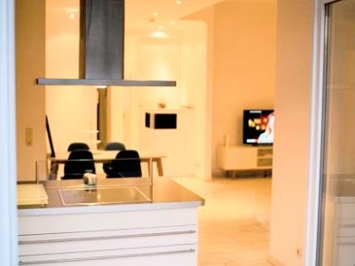 Stylische 3,5-Zimmer-Wohnung mit Sonnenterrasse und Stellplatz