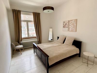 Stylische 3,5-Zimmer-Wohnung mit Sonnenterrasse und Stellplatz