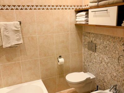 Stylische 3,5-Zimmer-Wohnung mit Sonnenterrasse und Stellplatz