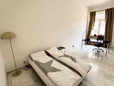 Stylische 3,5-Zimmer-Wohnung mit Sonnenterrasse und Stellplatz