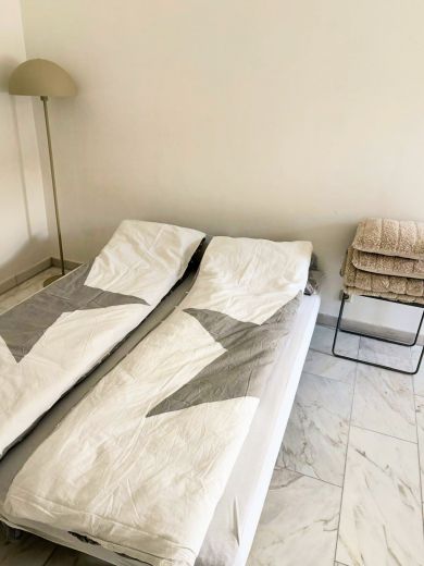 Stylische 3,5-Zimmer-Wohnung mit Sonnenterrasse und Stellplatz