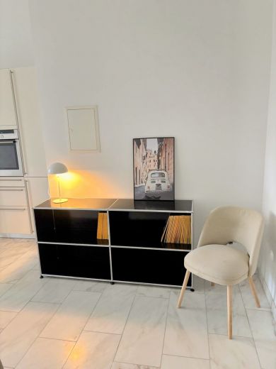 Sch&ouml;ne 3,5-Zimmer-Altbau-Wohnung mit Sonnenterrasse und Stellplatz