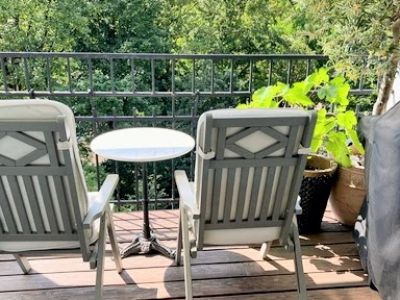 Sch&ouml;ne 3,5-Zimmer-Altbau-Wohnung mit Sonnenterrasse und Stellplatz