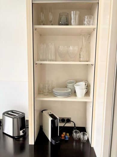 Sch&ouml;ne 3,5-Zimmer-Altbau-Wohnung mit Sonnenterrasse und Stellplatz