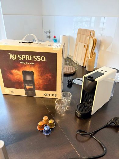 Sch&ouml;ne 3,5-Zimmer-Altbau-Wohnung mit Sonnenterrasse und Stellplatz