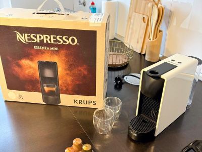 Sch&ouml;ne 3,5-Zimmer-Altbau-Wohnung mit Sonnenterrasse und Stellplatz