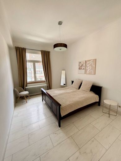 Sch&ouml;ne 3,5-Zimmer-Altbau-Wohnung mit Sonnenterrasse und Stellplatz