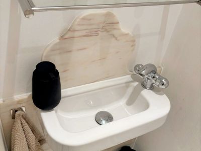 Sch&ouml;ne 3,5-Zimmer-Altbau-Wohnung mit Sonnenterrasse und Stellplatz