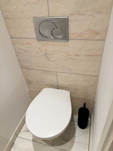 Sch&ouml;ne 3,5-Zimmer-Altbau-Wohnung mit Sonnenterrasse und Stellplatz