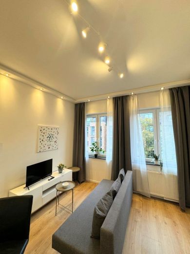 F&uuml;rstenwall: komplett saniertes 2-Zimmer-Apartment