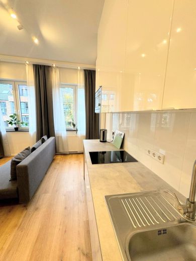 F&uuml;rstenwall: komplett saniertes 2-Zimmer-Apartment