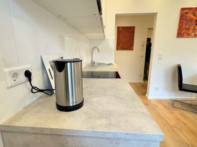 F&uuml;rstenwall: komplett saniertes 2-Zimmer-Apartment