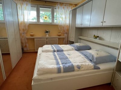 Berlin-Mitte (Moabit):  Ruhige m&ouml;blierte 3-Zi-Whg mit Home-Office-Eignung - 5 Min. zur U9 & Direkt-Tram zum Hbf