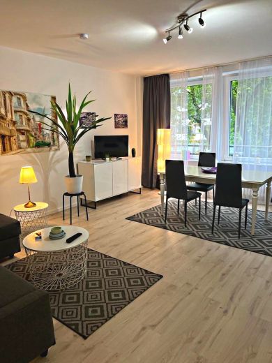 2  Zimmer-Wohnung frisch renoviert und m&ouml;bliert