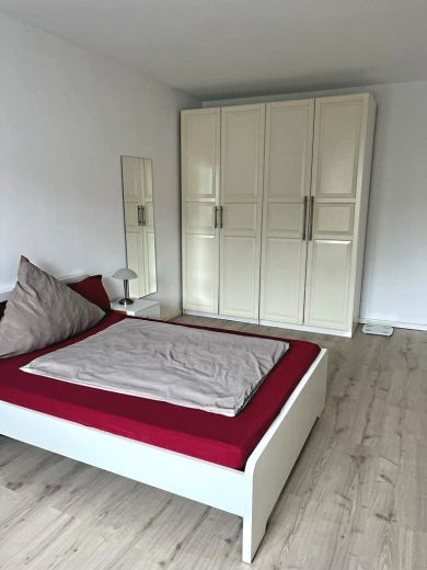 2  Zimmer-Wohnung frisch renoviert und m&ouml;bliert